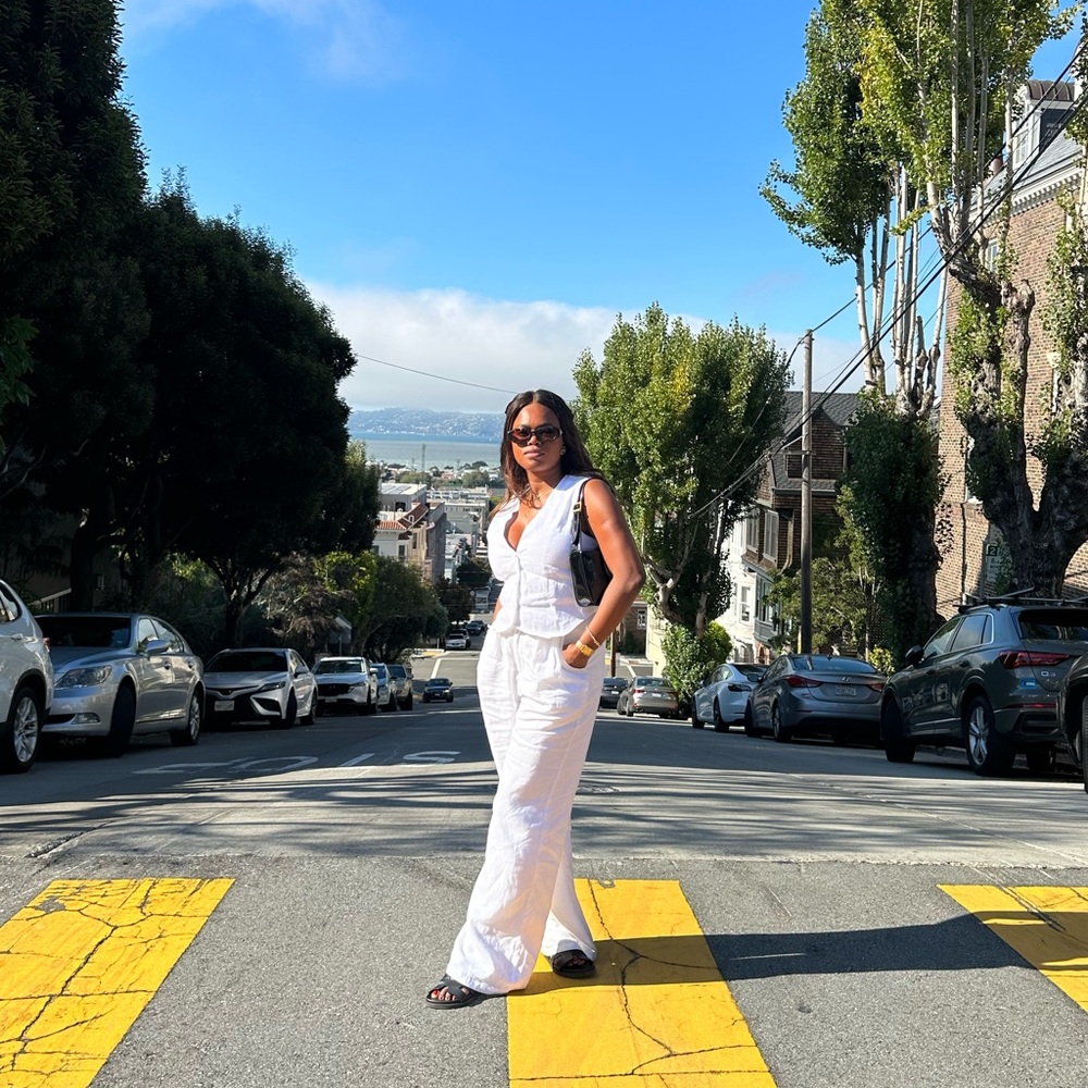 DISSH white Linen Vest & Norah Pants Set
Both pants and vest are included- - Picture 11 of 13